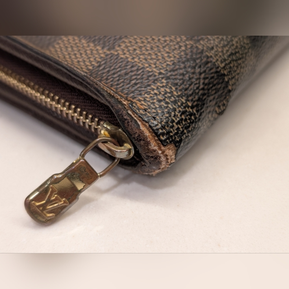 Louis Vuitton Damier Wallet - Brown Coated Canvas - Picture 6 of 16